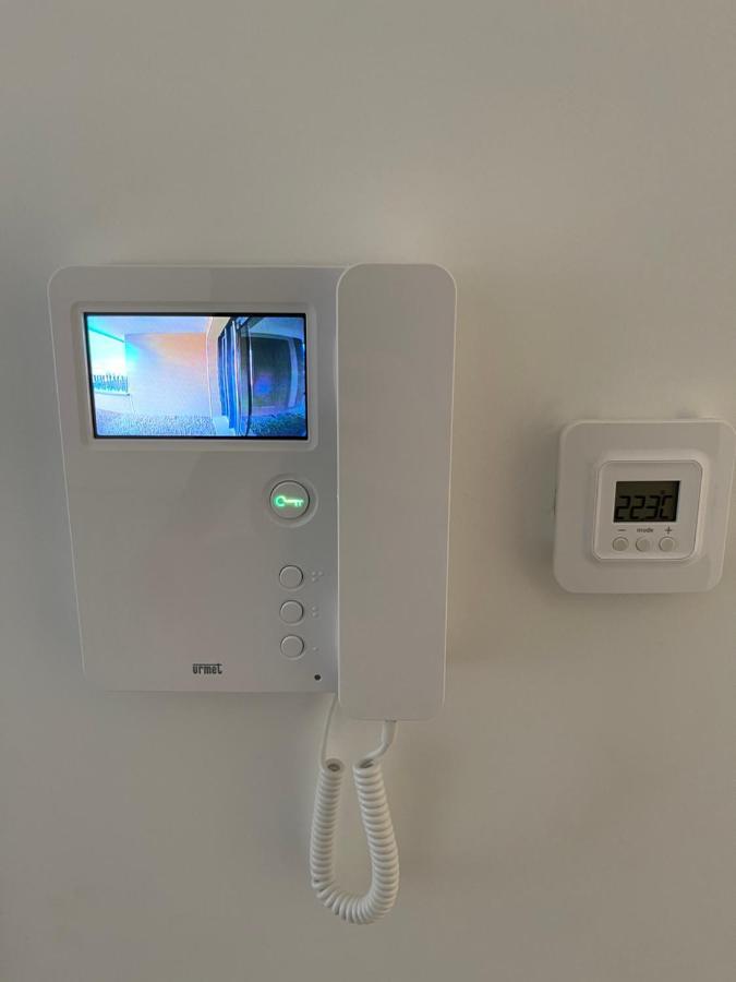דינאר Bella Cruz 66 M2 Prestations Premium, Wifi, Balcon, Parking Avec Borne De Recharge Electrique, Plage Prieure, Commerces מראה חיצוני תמונה
